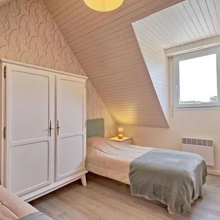Groix - Phm302 By Interhome